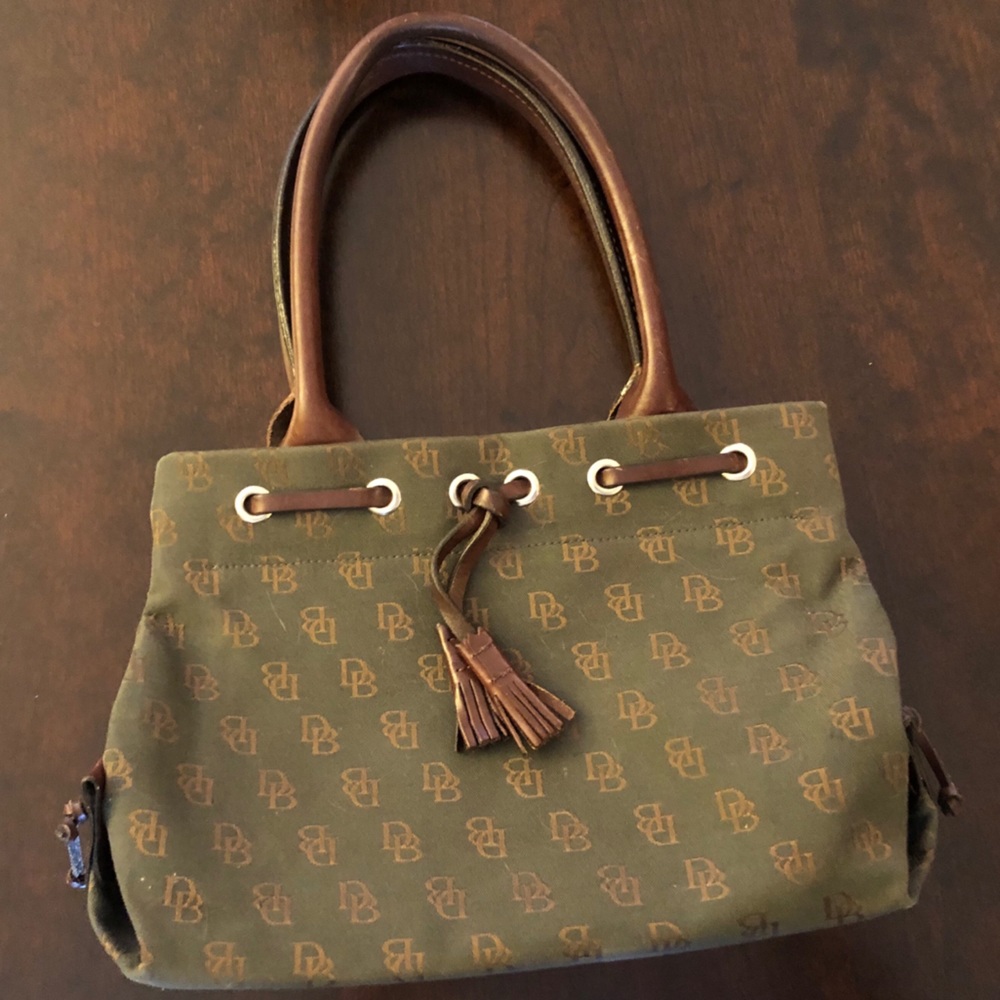 Dooney And Bourke Tote